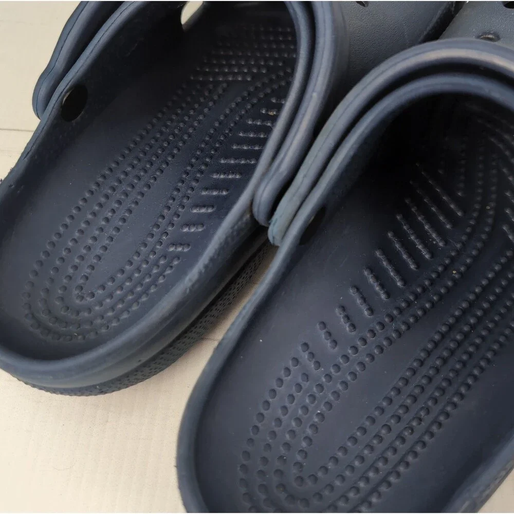 Crocs Navy Blue L Women's Size 10-11 Men's Size 8-9 Clogs Slip-On